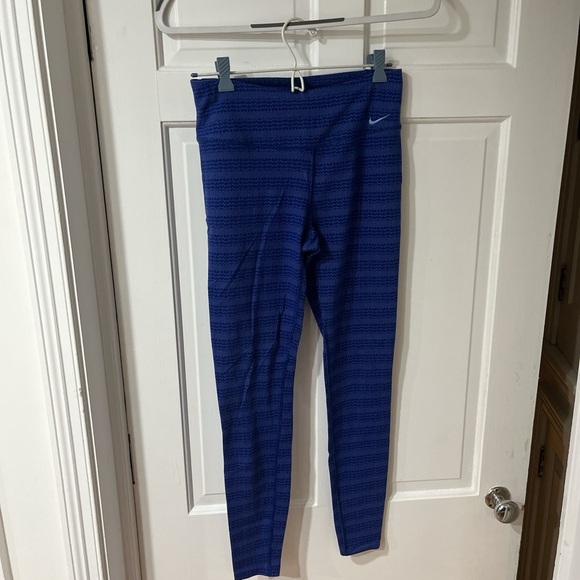 Nike Dri-FIT Polka Dot Blue Shirt - Picture 1 of 4
